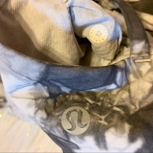 Lululemon Energy Bra - Picture 3 of 7